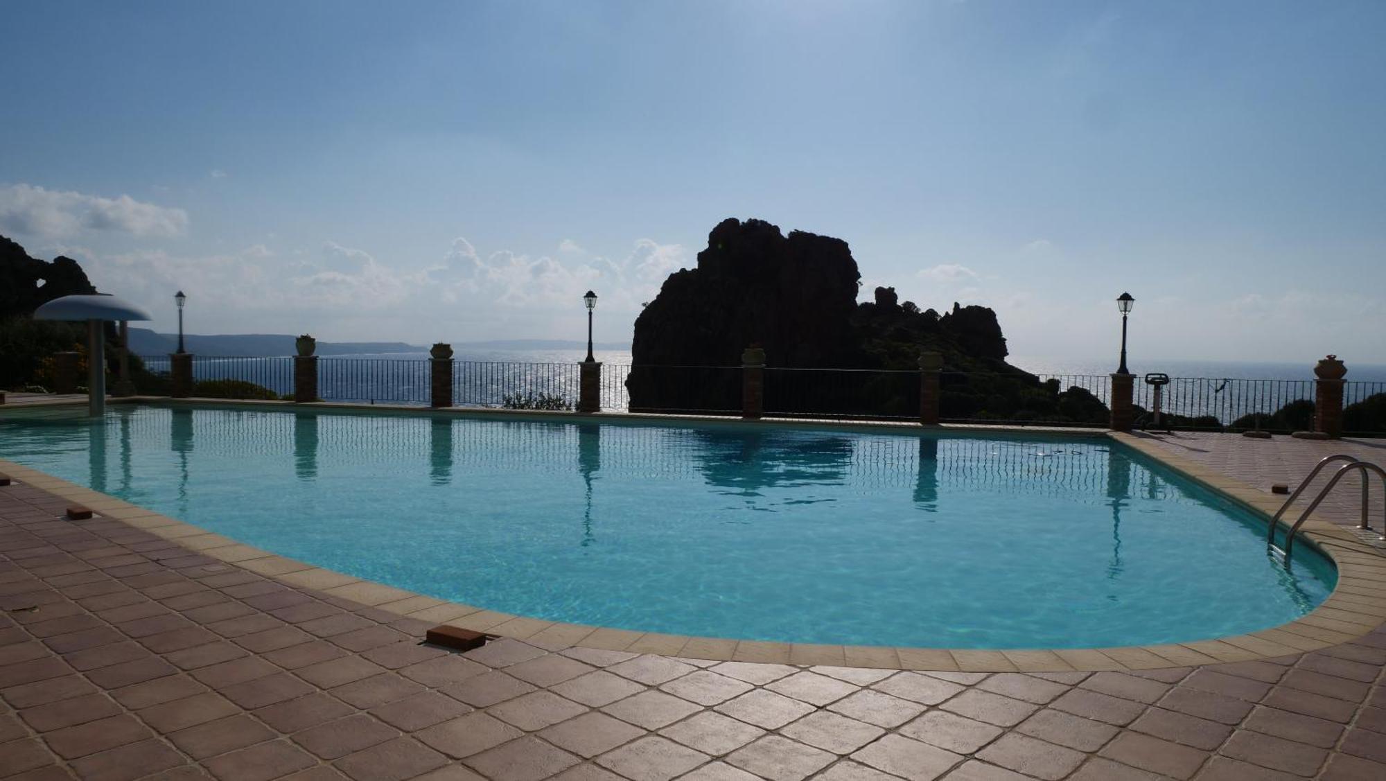 villa annamaria Nebida Exteriör bild